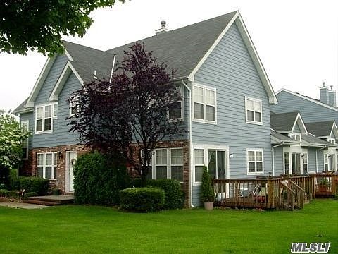 2nd image of 18 Maple Wing Dr