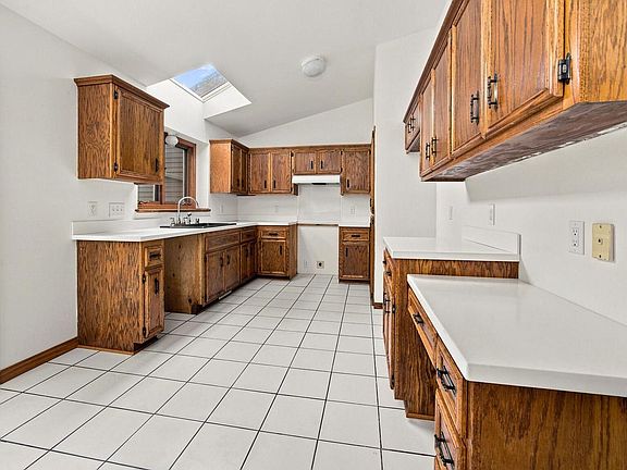 5th image of 8570 N Meadowside COURT