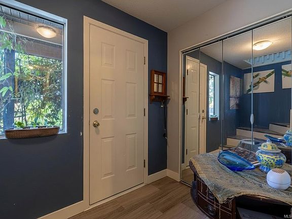 2nd image of 307 Maliview Dr