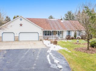 2025 Sage Rd, Buchanan, MI 49107