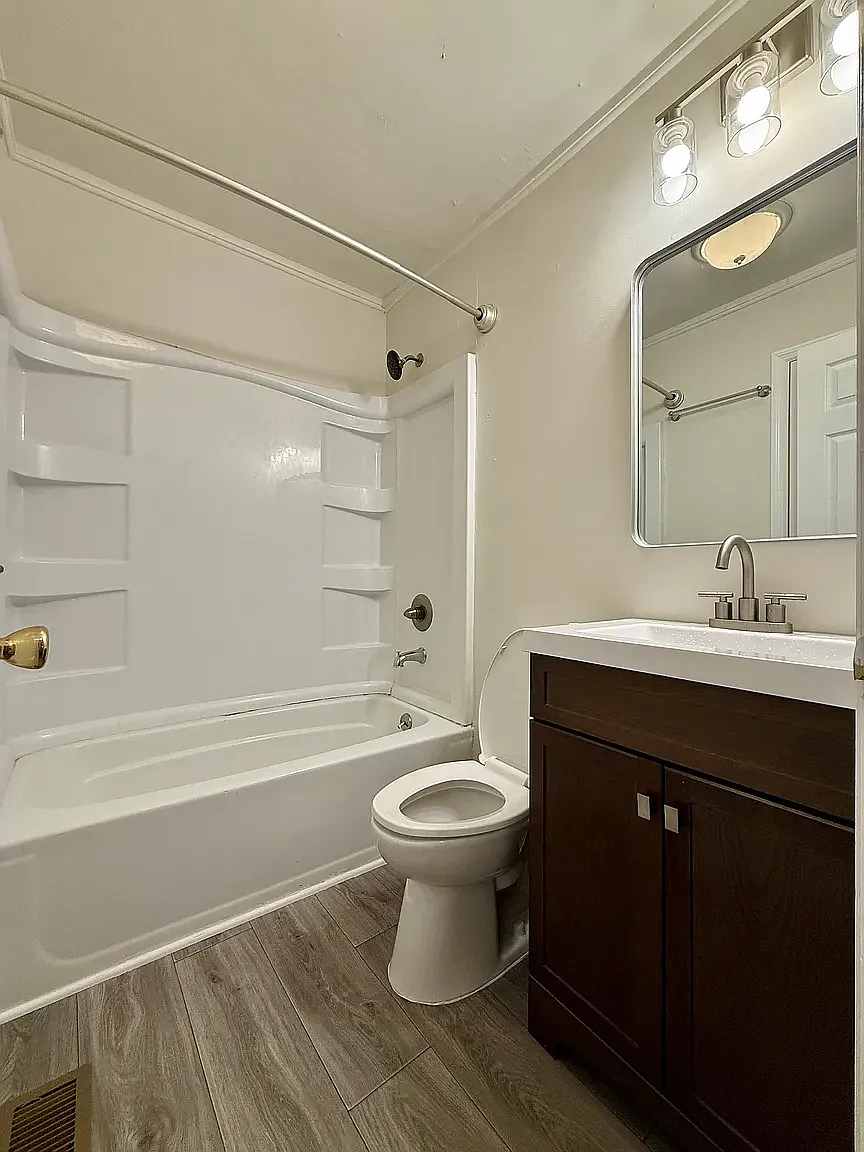 2 bed, 1050 sqft, $1,775 — Photo 3