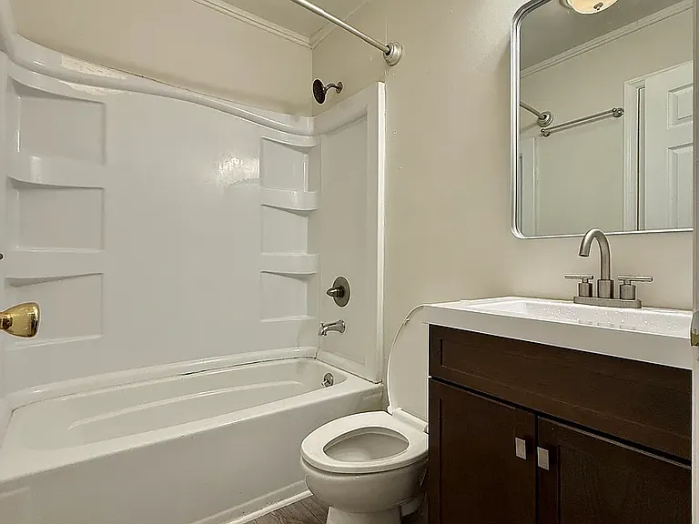 601 Morrow Rd — Photo 3