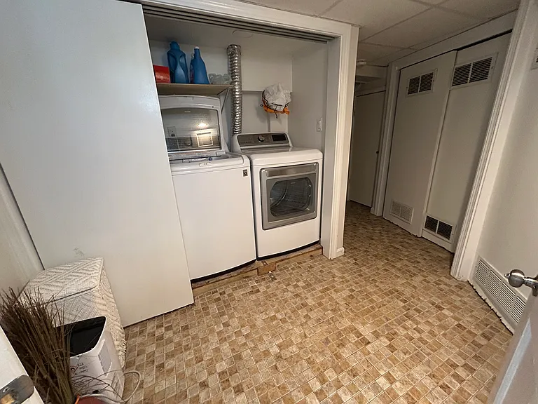 77 Fairfax St #A — Photo 4
