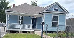 Building Photo - 1813 Gentry St