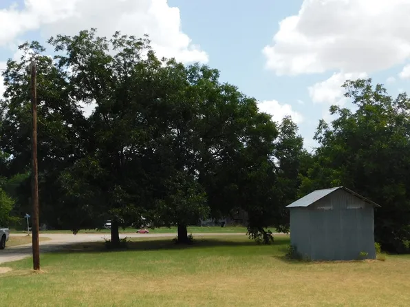 108 S Brewster St, Rising Star, TX 76471
