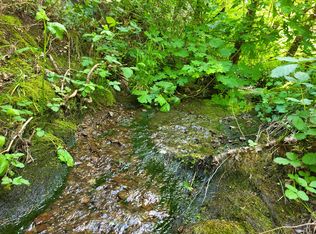 555 Three Mill Rd, Selma, OR 97538