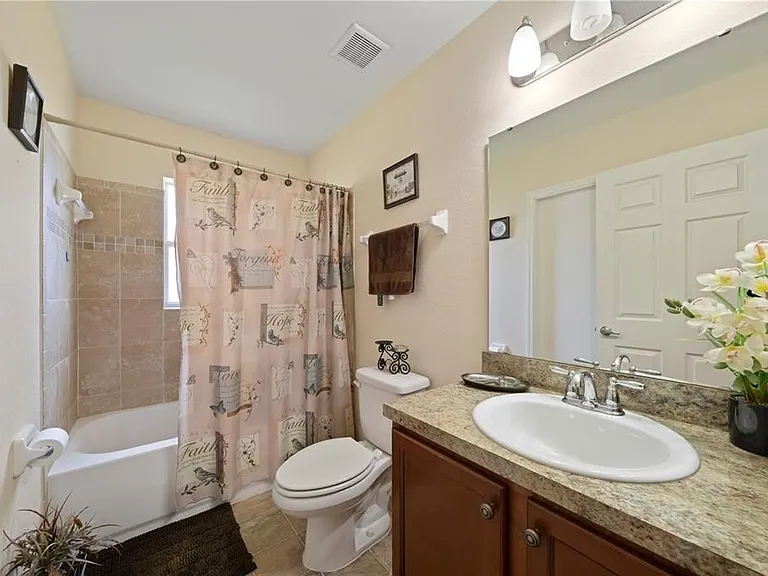 6518 Crescent Loop — Photo 14