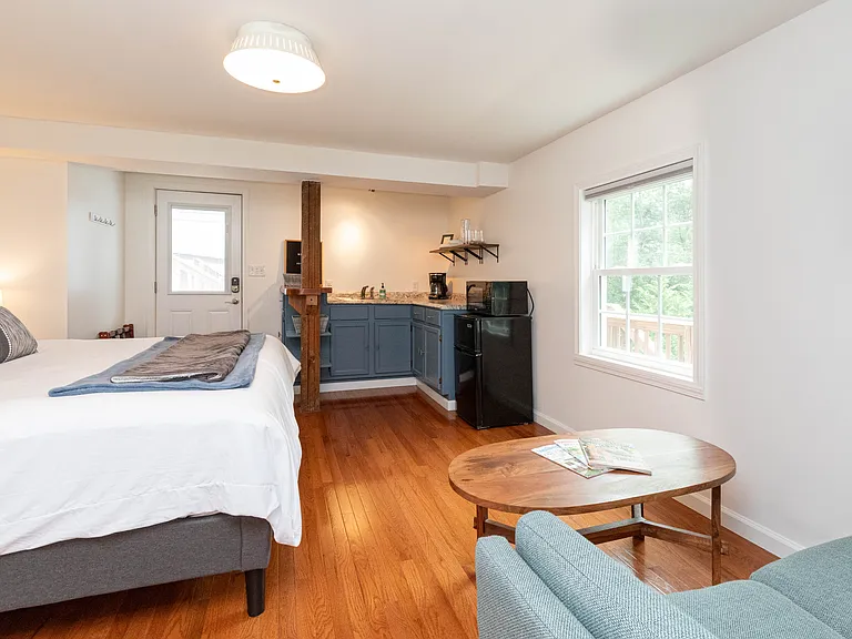 131 Courtland Ave — Photo 25