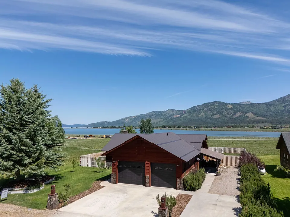 Snake River Dr