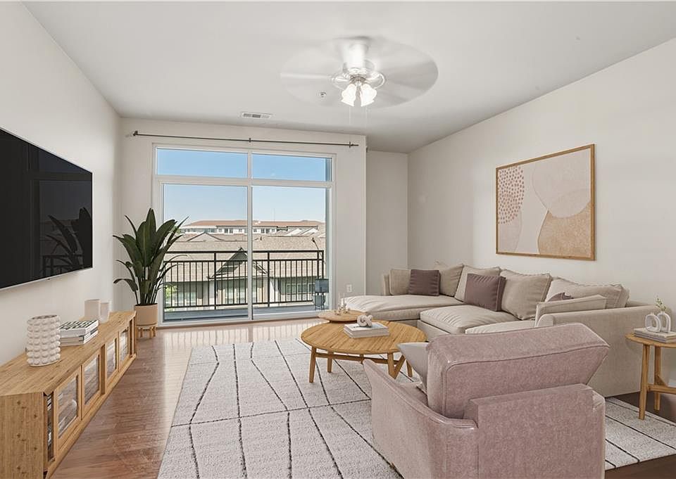 1st image of 711 Cosmopolitan Dr #353