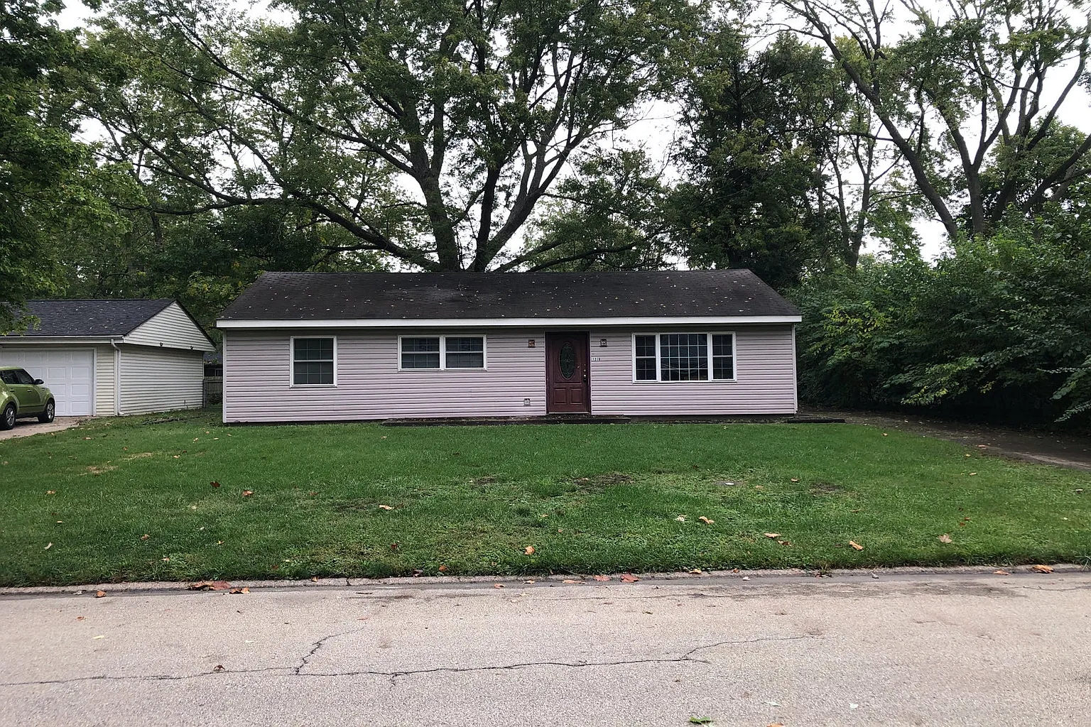 1310 Glendale Dr photo 1