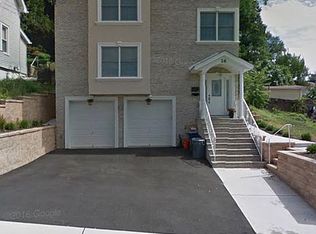 26 Sampson St, Garfield, NJ 07026