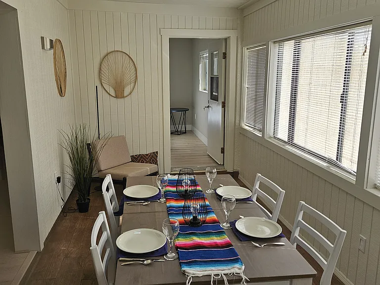 1211 W Calle Ramiro — Photo 14