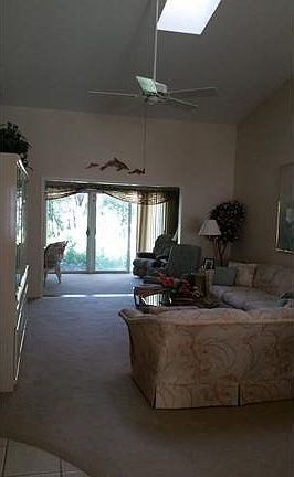 3rd image of 8175 SE Fox Hill Pl