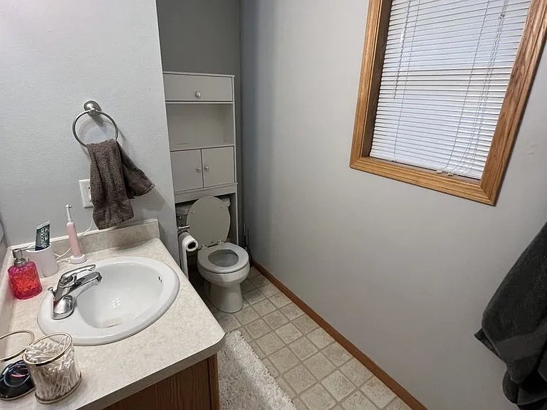 401 S Governor St — Photo 10