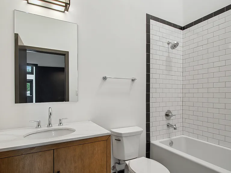 Thirty60 Lofts — Photo 19