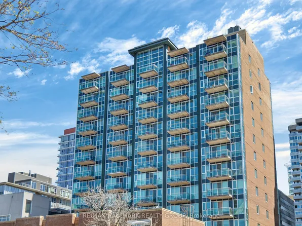 134 York St #1401, Ottawa, ON K1N 1K8