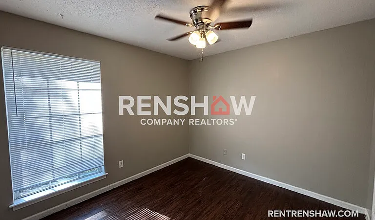 2890 Meadowbrook Dr — Photo 3