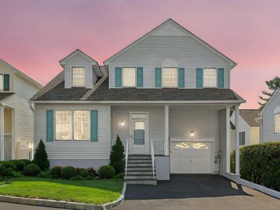 7 Lakeside Drive, Valhalla, NY, 10595