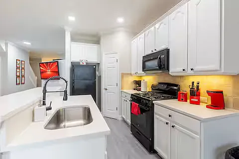 849 Assembly Ct — Photo 22