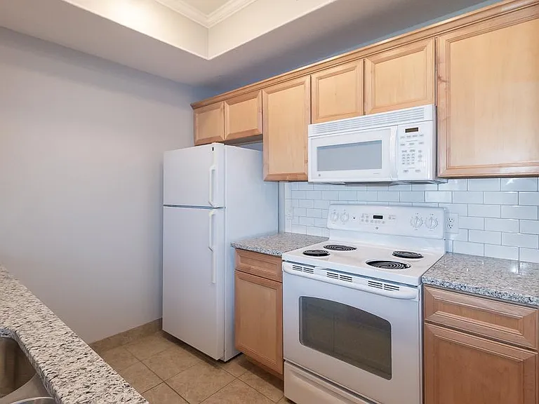 625 Folks Rd #111 — Photo 11