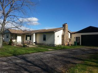 6209 Clay St, Thompson, OH 44086