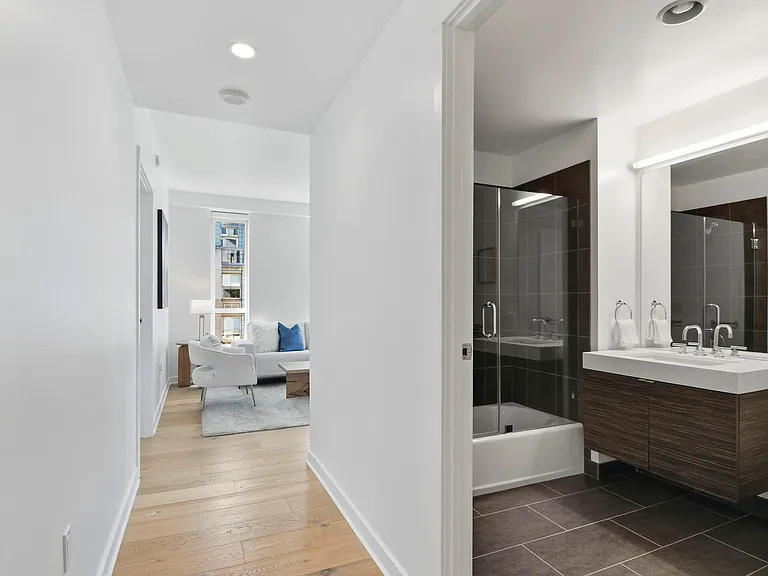 1688 Pine St #1008 — Photo 21