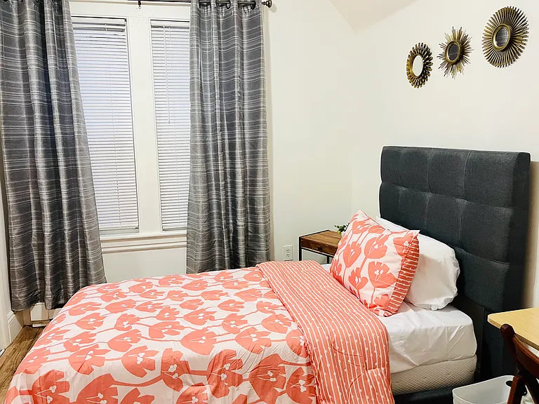 43-45 Jackson Ave #3 — Photo 19
