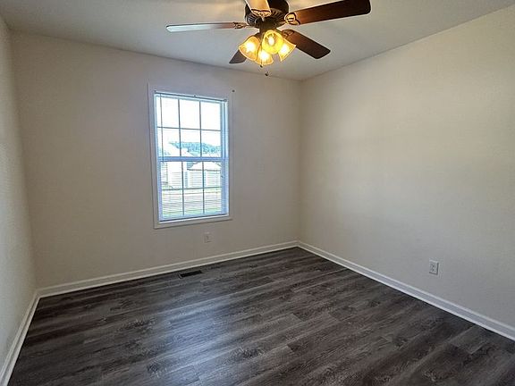 5th image of 1218 Quail Hollow Cir