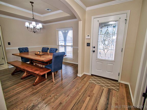 3rd image of 10279 S 258th East Ave