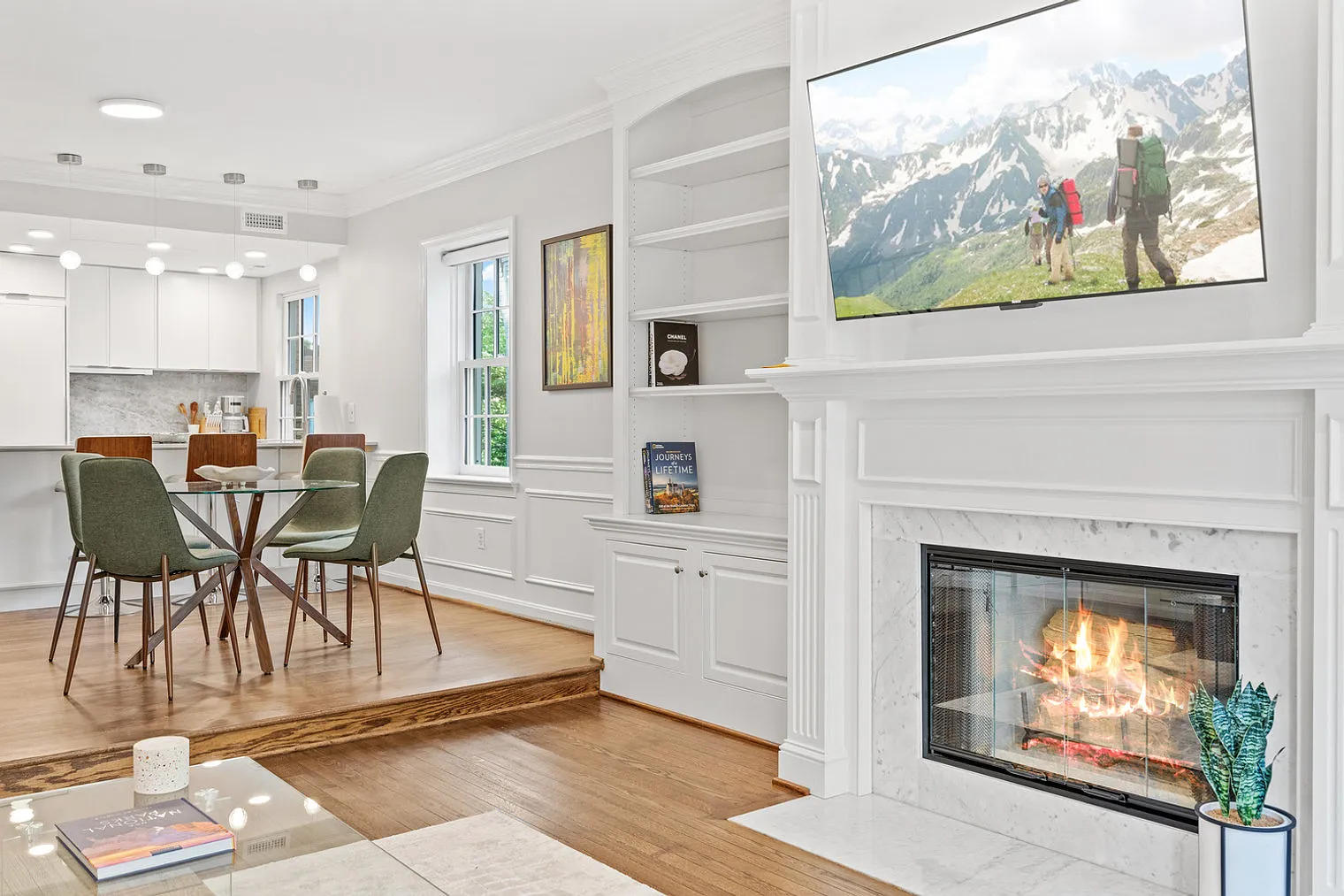 2 bed, 1.0 bath, 1345 sqft, $7,455 — Photo 3