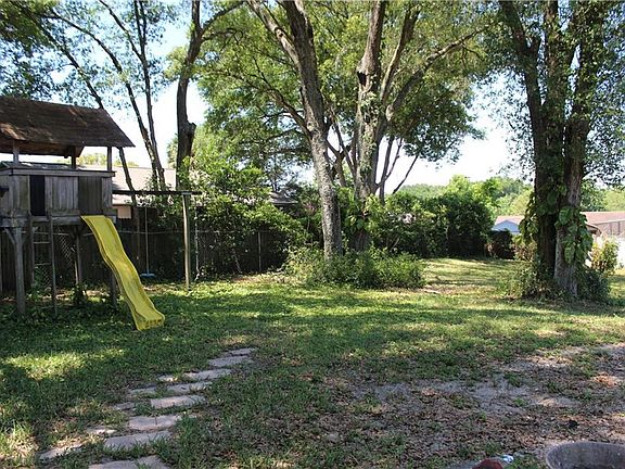 3rd image of 3930 Cherry Apple Cir