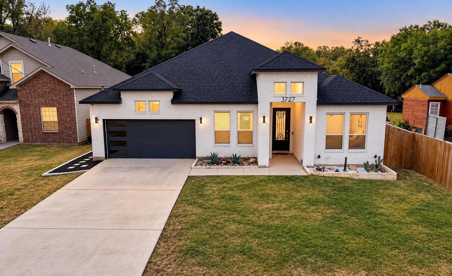 3727 Humphrey Dr — Photo 1