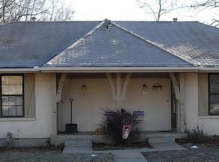 8511 Robinson St, Overland Park, KS 66212