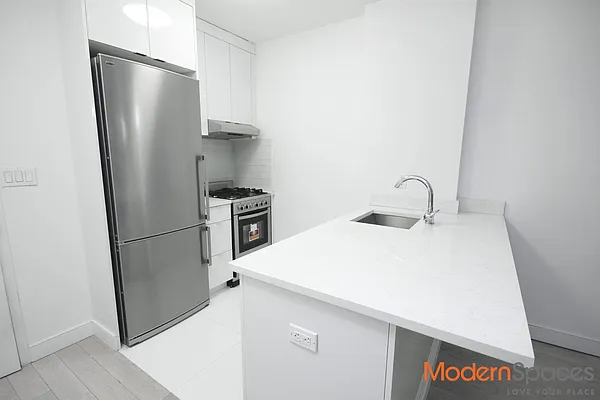 Rented by Modern Spaces | media 12