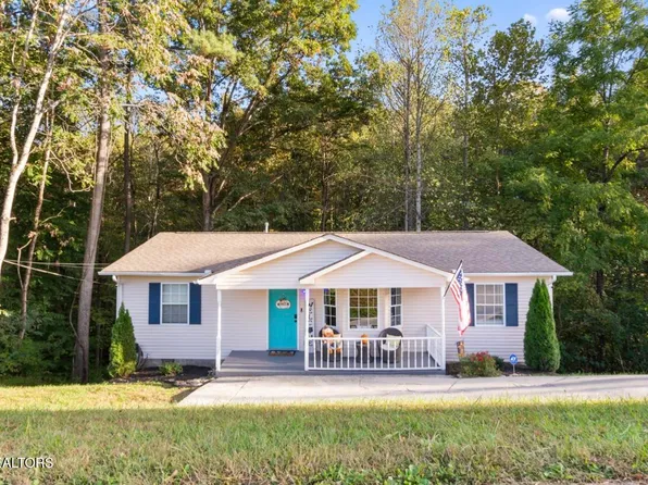 303 Yoakum Cir, Caryville, TN 37714