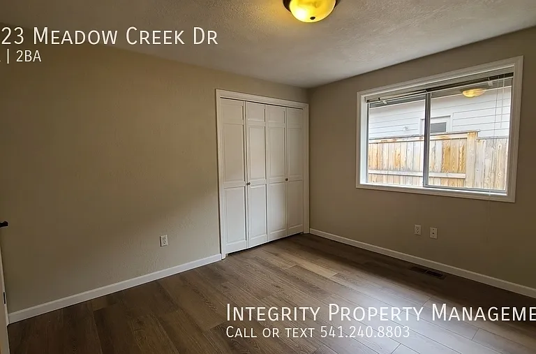 2423 Meadow Creek Dr — Photo 15