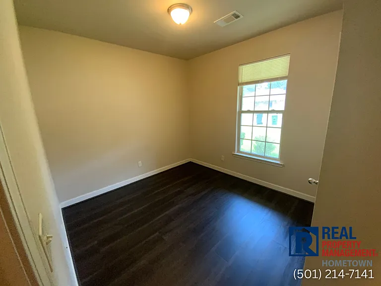7503 Royal Oaks Dr — Photo 6