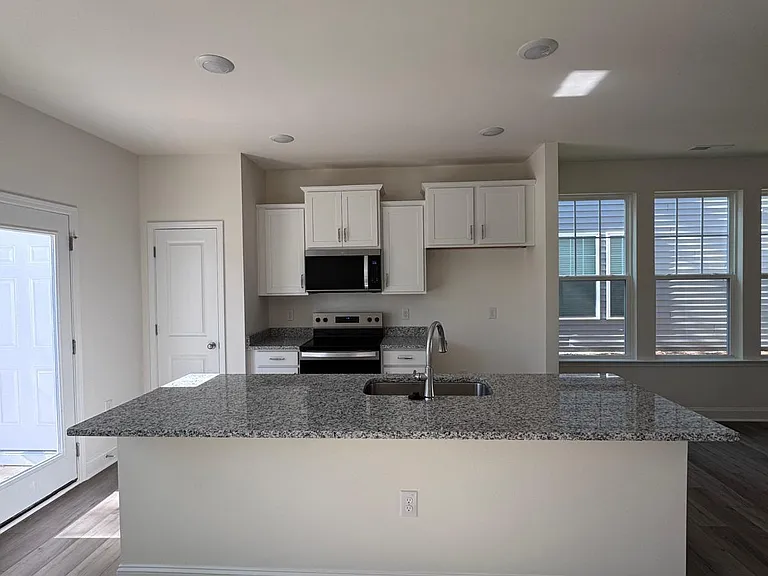 6320 Lady Eliza Ln — Photo 10