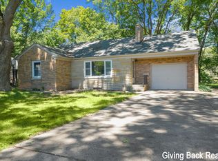 1344 Airport Rd, Norton Shores, MI 49444