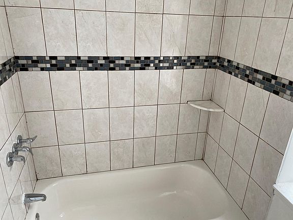 3rd image of 329 N Robinson St #19139