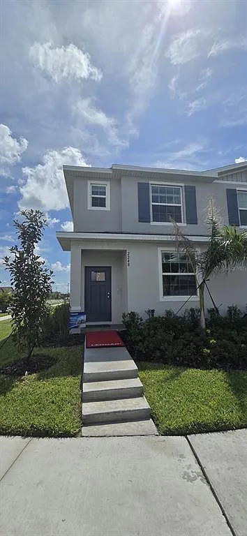 3 bed, 2.5 bath, 1801 sqft, $2,100 — Photo 3
