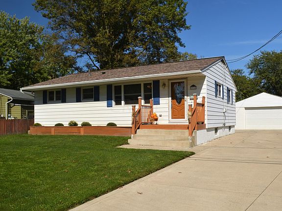 2nd image of 276 Mary Ave