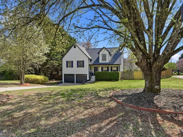 8020 Estee Dr, Cumming, GA 30028