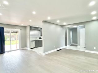 7 Duntroon Cres #1, Toronto, ON M9V2A1