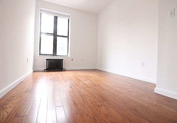 4th image of 301 W 21st St #5W