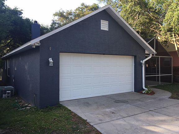 2nd image of 202 Hideaway Ct