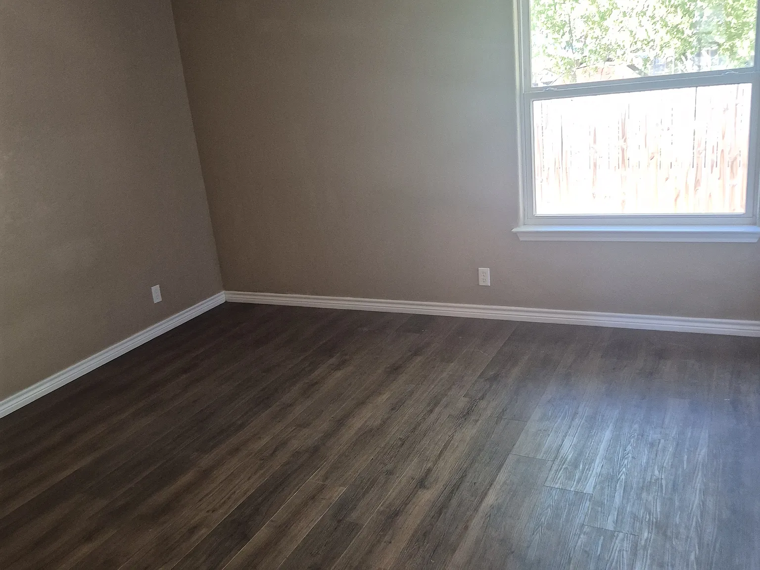 3 bed, $1,350 — Photo 4