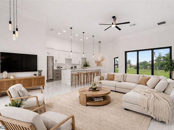 4th image of 2005 NW 18th St