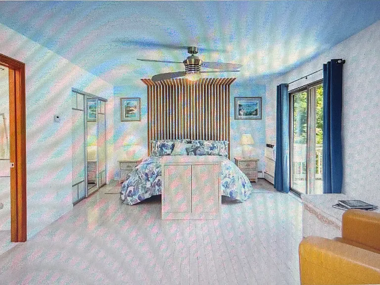 Main bedroom with King bed, Avocado Green Organic matress